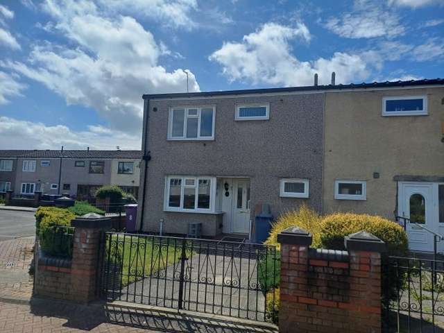 3 bed house in Belle Vale