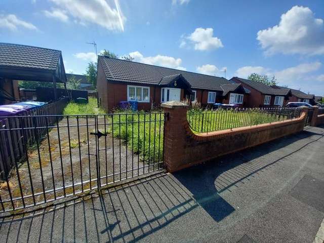 2 bed bungalow in Netherley
