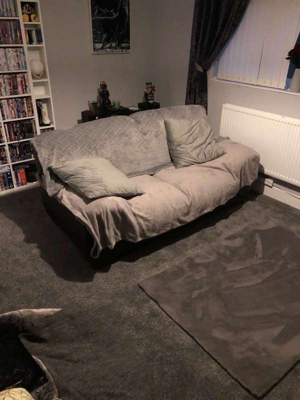 Flat For Rent in Sheffield, England