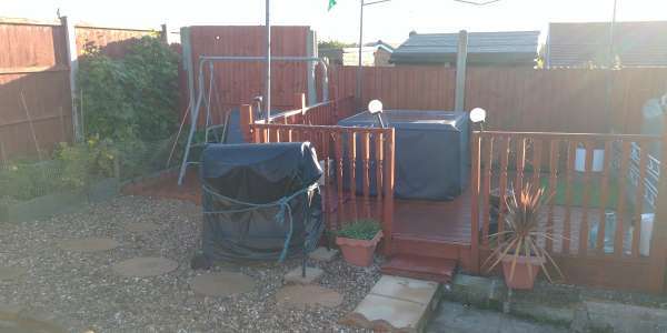 Bungalow For Rent in Chesterfield, England