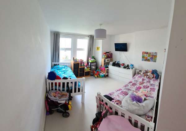 Flat For Rent in Southampton, England