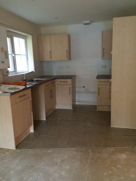 Flat For Rent in Horsham, England