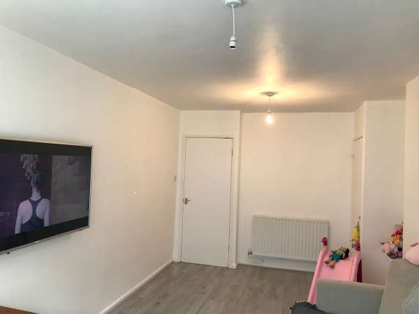 Flat For Rent in Luthrie, Scotland