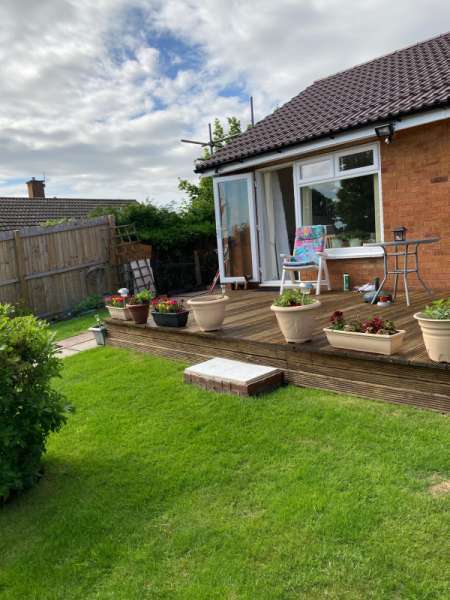 Bungalow For Rent in Lichfield, England