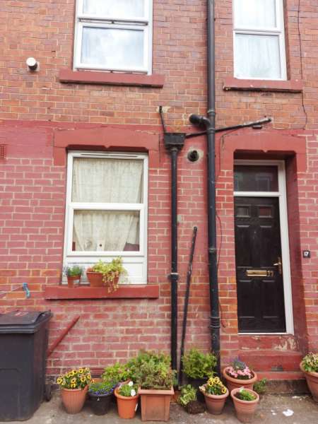 House For Rent in Leeds, England