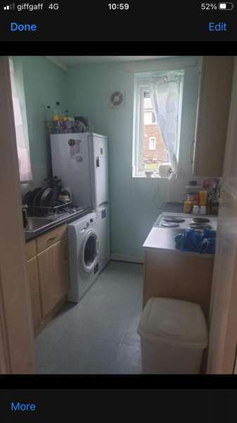 Flat For Rent in Sheffield, England