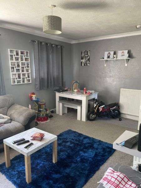 Flat For Rent in Maidstone, England