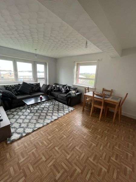 Flat For Rent in Wishaw, Scotland