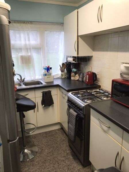 Flat For Rent in Canterbury, England