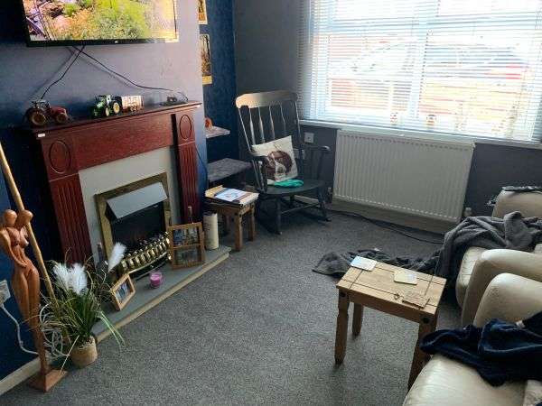 Bungalow For Rent in Rotherham, England