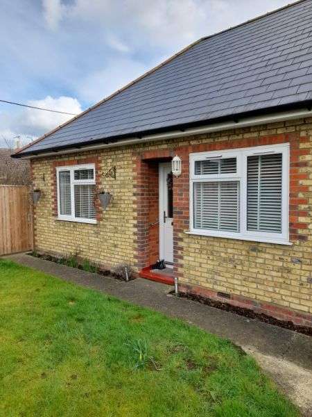 Bungalow For Rent in Braintree, England