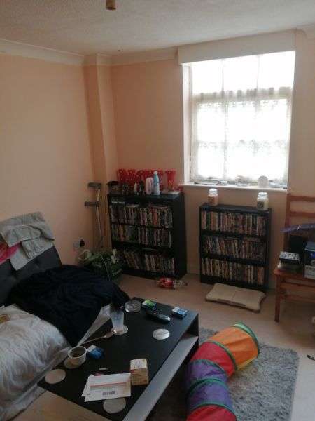 Flat For Rent in Ashford, England