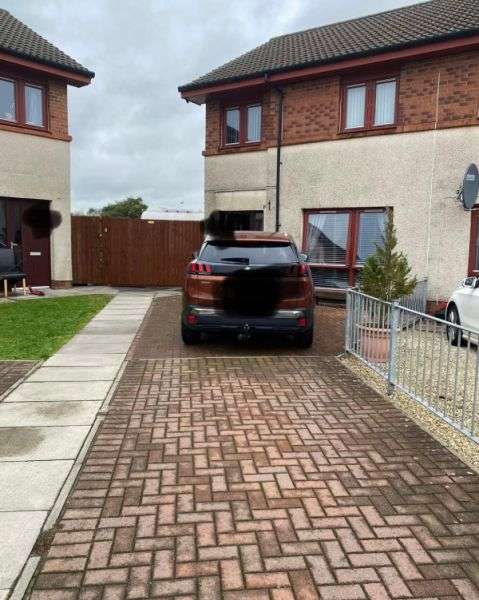 House For Rent in Blackburn, Scotland