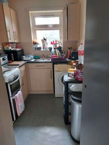 Flat For Rent in Ashford, England