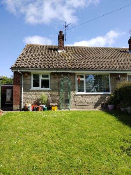 Bungalow For Rent in Wakefield, England