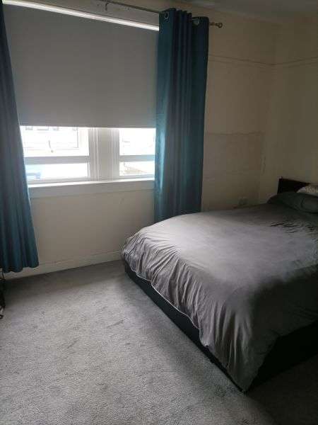 Flat For Rent in Paisley, Scotland