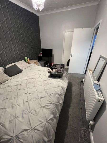 Flat For Rent in Corby, England
