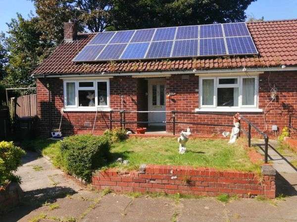 Bungalow For Rent in Salford, England