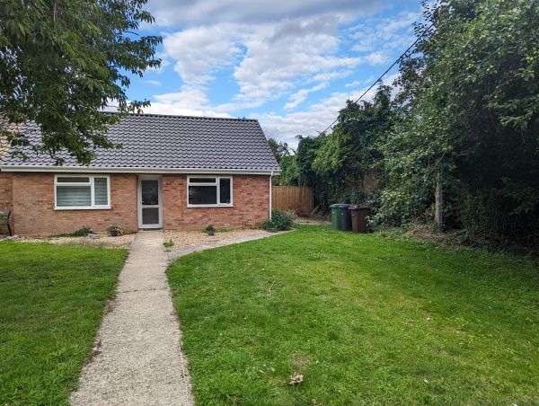 Bungalow For Rent in South Norfolk, England