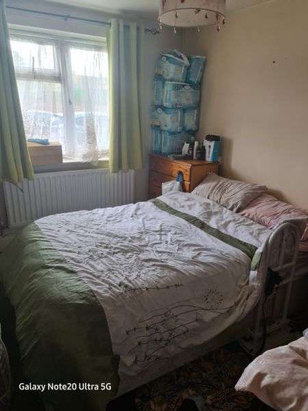 Flat For Rent in Canterbury, England