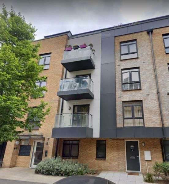 Flat For Rent in Colchester, England