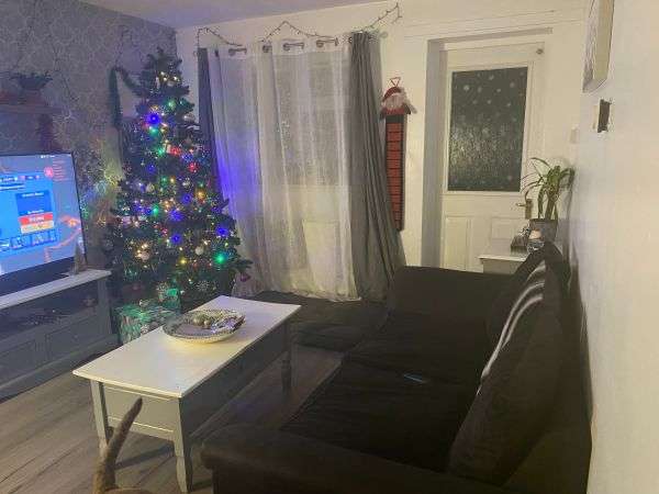 Bungalow For Rent in London, England