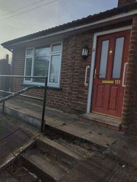 Bungalow For Rent in Salford, England
