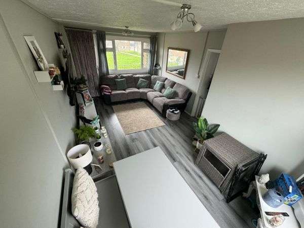 Flat For Rent in Hastings, England