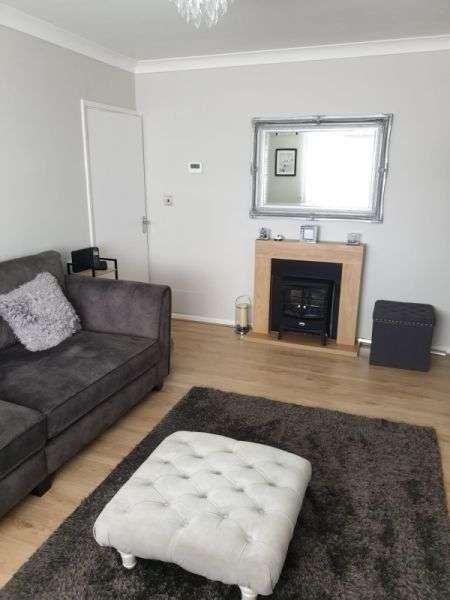 Bungalow For Rent in Tendring, England