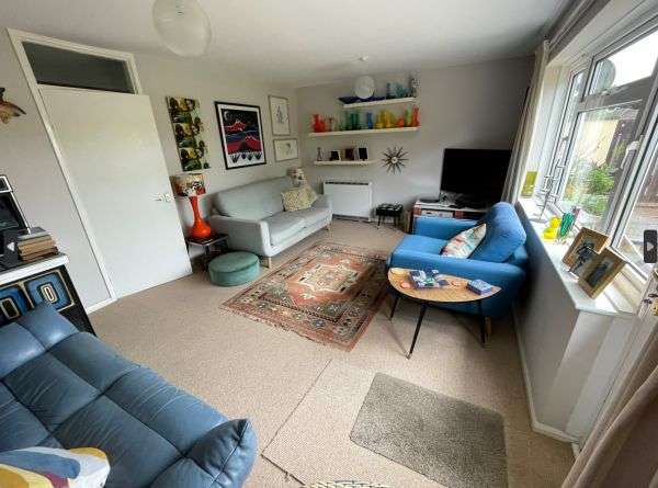 Bungalow For Rent in Plymouth, England