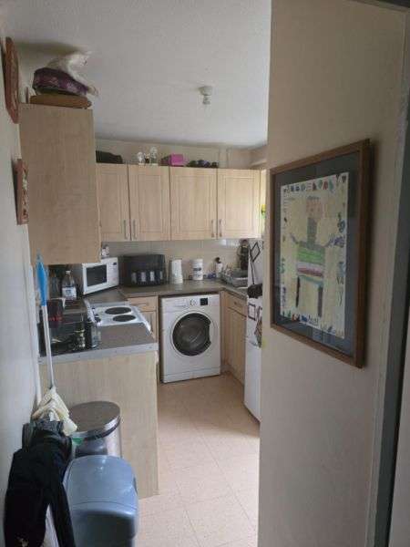 Flat For Rent in Crawley, England