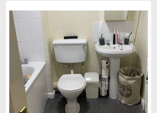 Flat For Rent in Worthing, England