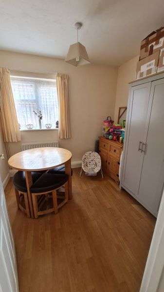 Bungalow For Rent in St Albans, England