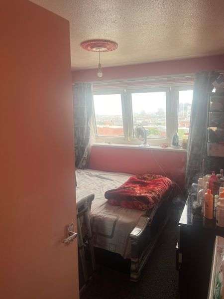 Flat For Rent in Dudley, England