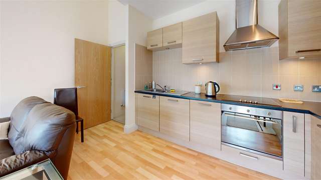 2 bedroom Flat
 For Sale