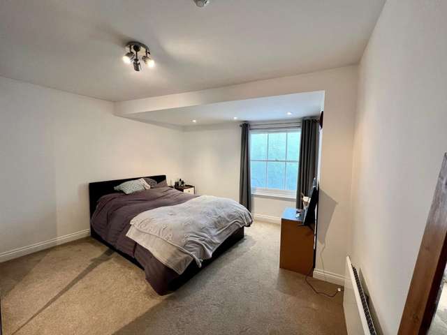 2 bedroom Flat
 For Sale