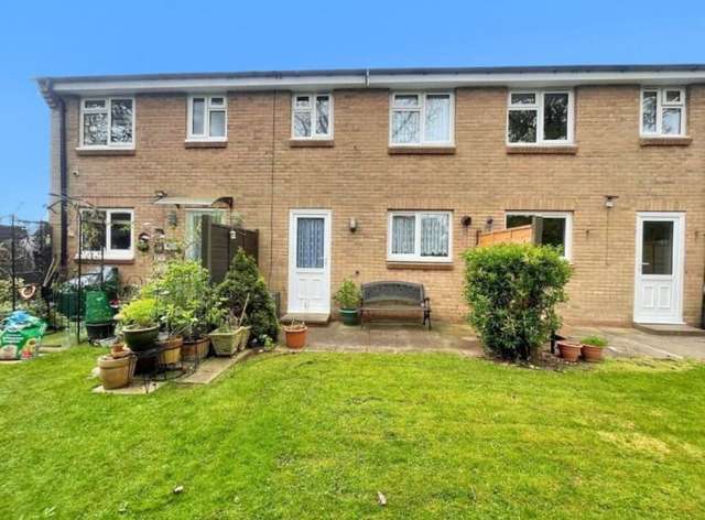 2 bedroom Terraced House
 For Sale