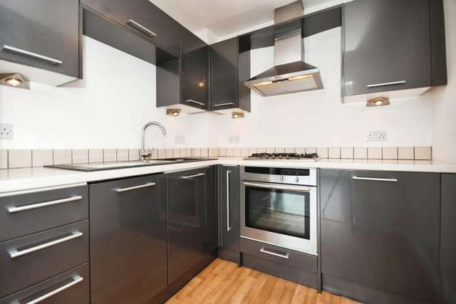 1 bedroom Flat
 For Sale