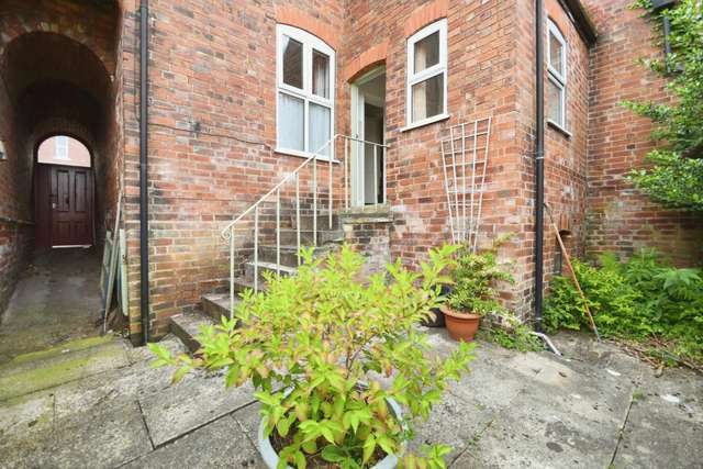 2 bedroom Terraced House
 For Sale
