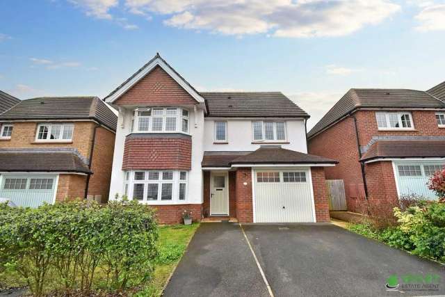 4 bedroom detached house for sale