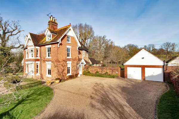 Frittenden Road, Staplehurst, Tonbridge, Kent, TN12 0DH | Property for sale | Savills