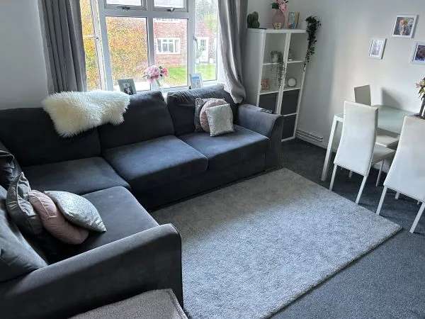 Flat For Rent in Mid Sussex, England