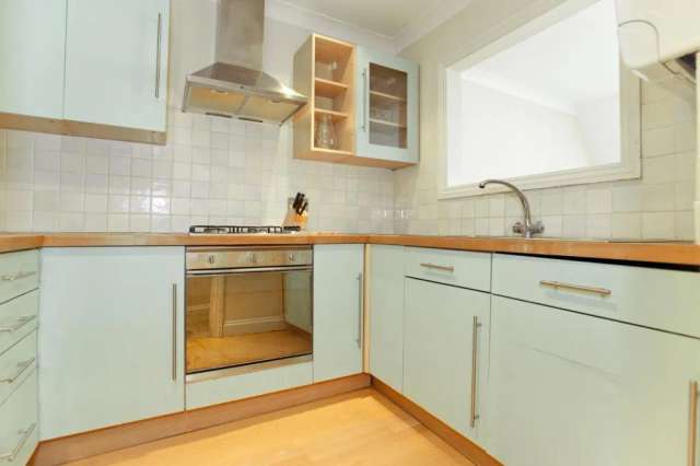 2 bedroom flat/apartment in Alum Chine