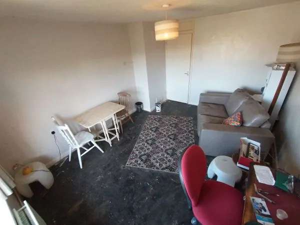 Flat For Rent in Mid Sussex, England