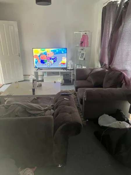 Flat For Rent in Guildford, England