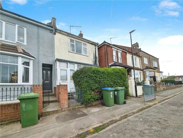 3 bedroom end of terrace house for sale