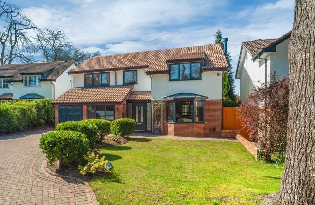 Detached House for sale with 4 bedrooms, St. Bernards Road - Solihull, West Midlands