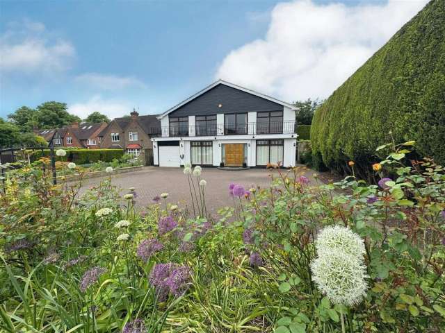 5 bedroom detached house for sale