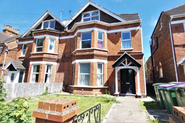 1 bedroom  Flat for sale, Folkestone, Kent, CT19