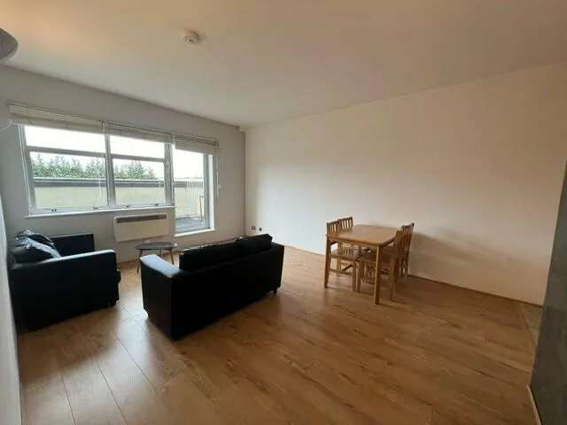 Flat For Rent in London, England